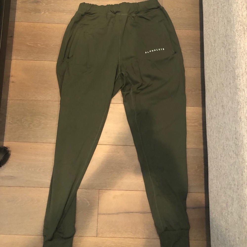 Alphalete Joggers Medium Olive Green